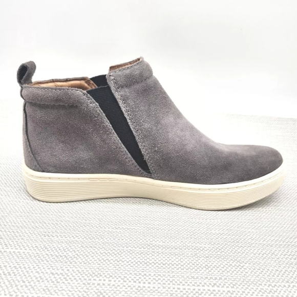 Sofft Size 6 M Gray Suede Ankle Bootie Arch Support High Top Comfort Pull On - Picture 4 of 13